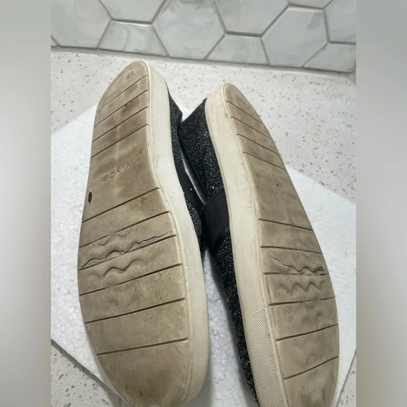 VINCE Woman’s Gray White Preston Wool Slipon Size Uncertain Believe Sz 10 - Picture 8 of 9